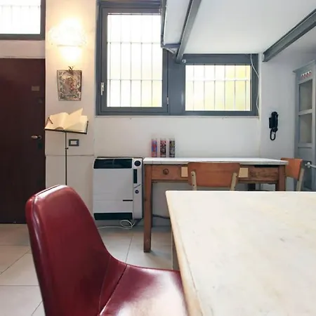 Chic Mini Loft Apartment Milan